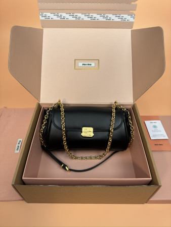 Miu Miu Leather shoulder bag 13.5x24x9cm