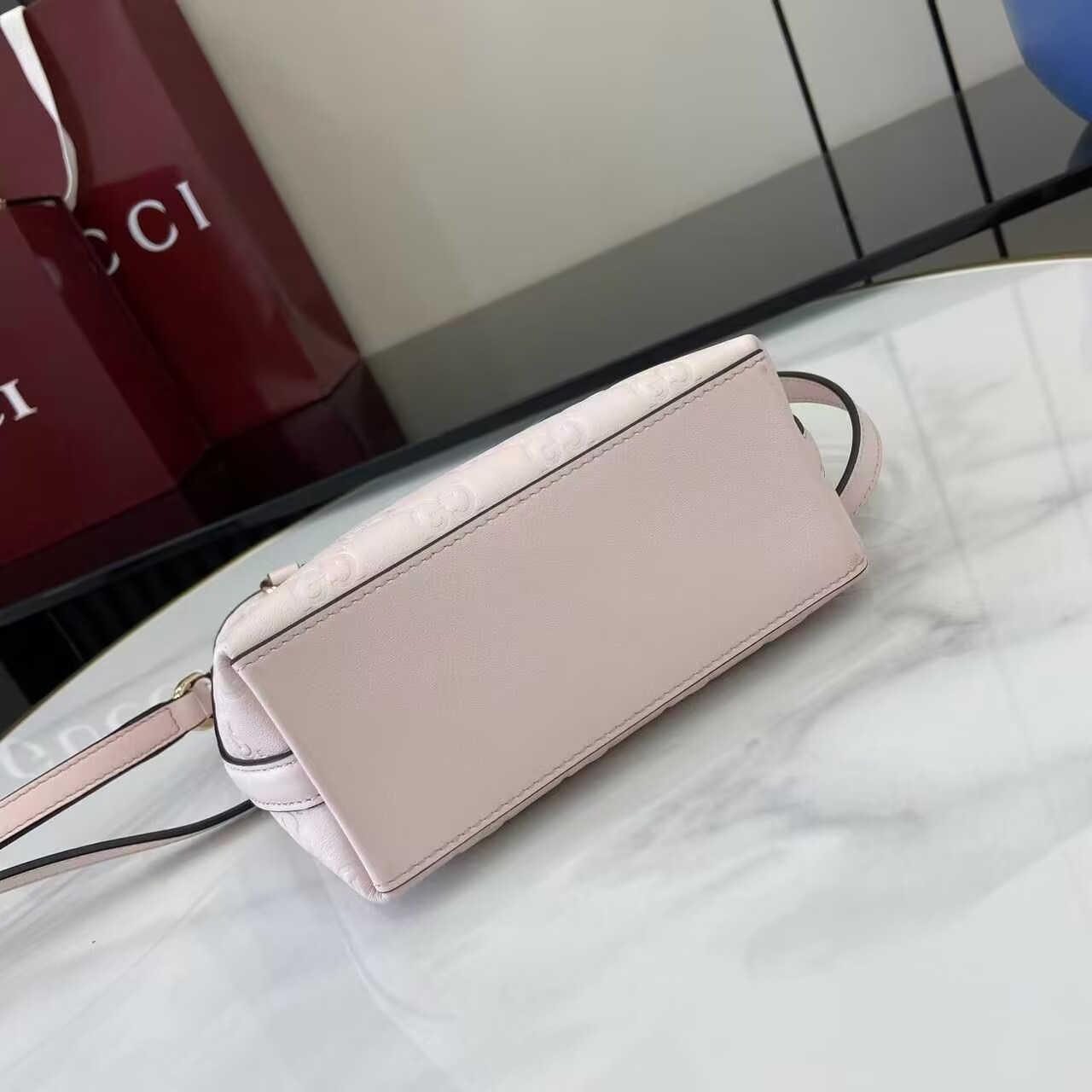 G*u*i gg emblem nano bucket bag 15x18x8cm