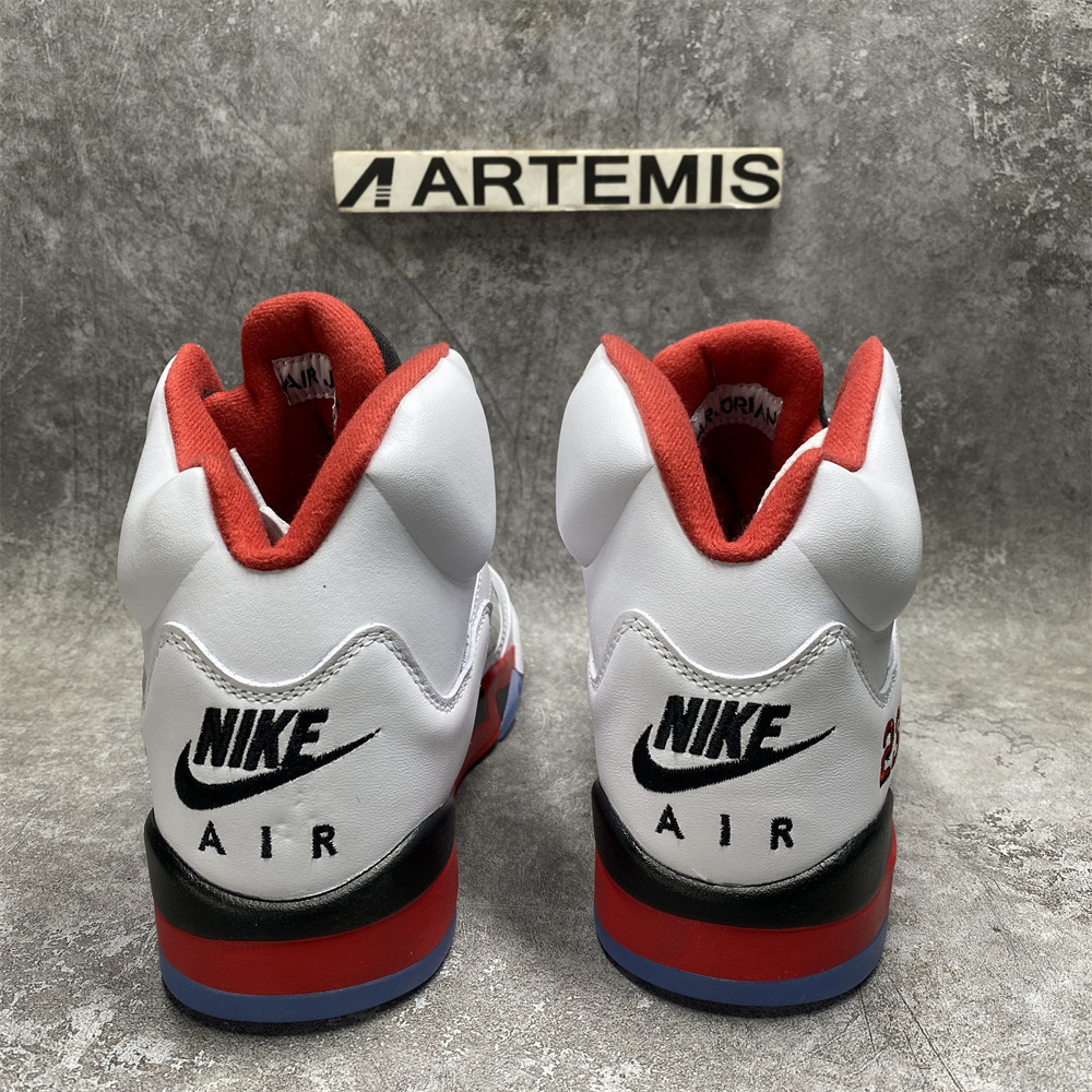 AIR JORDAN 5 RETRO