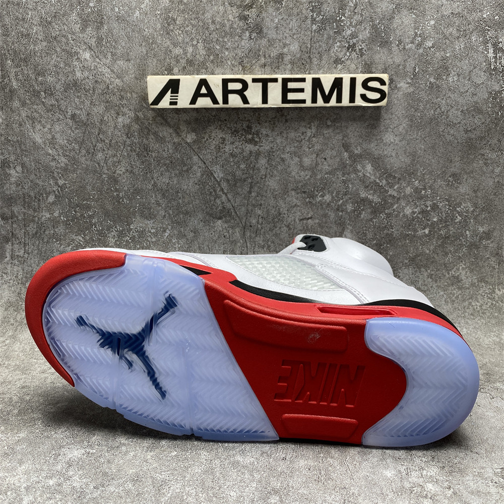 AIR JORDAN 5 RETRO
