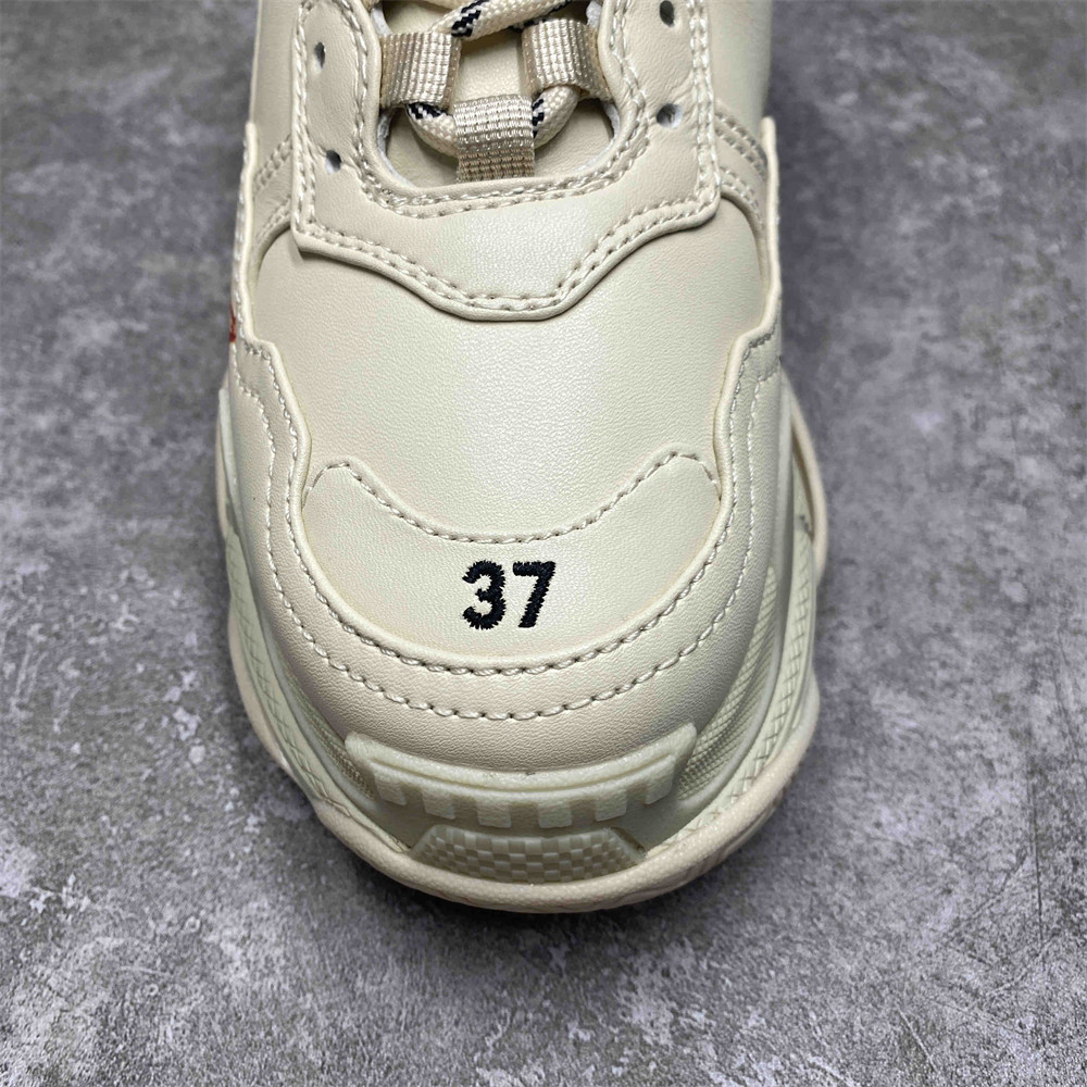 ua Ba*len*cia*ga triple sdiy metal white red