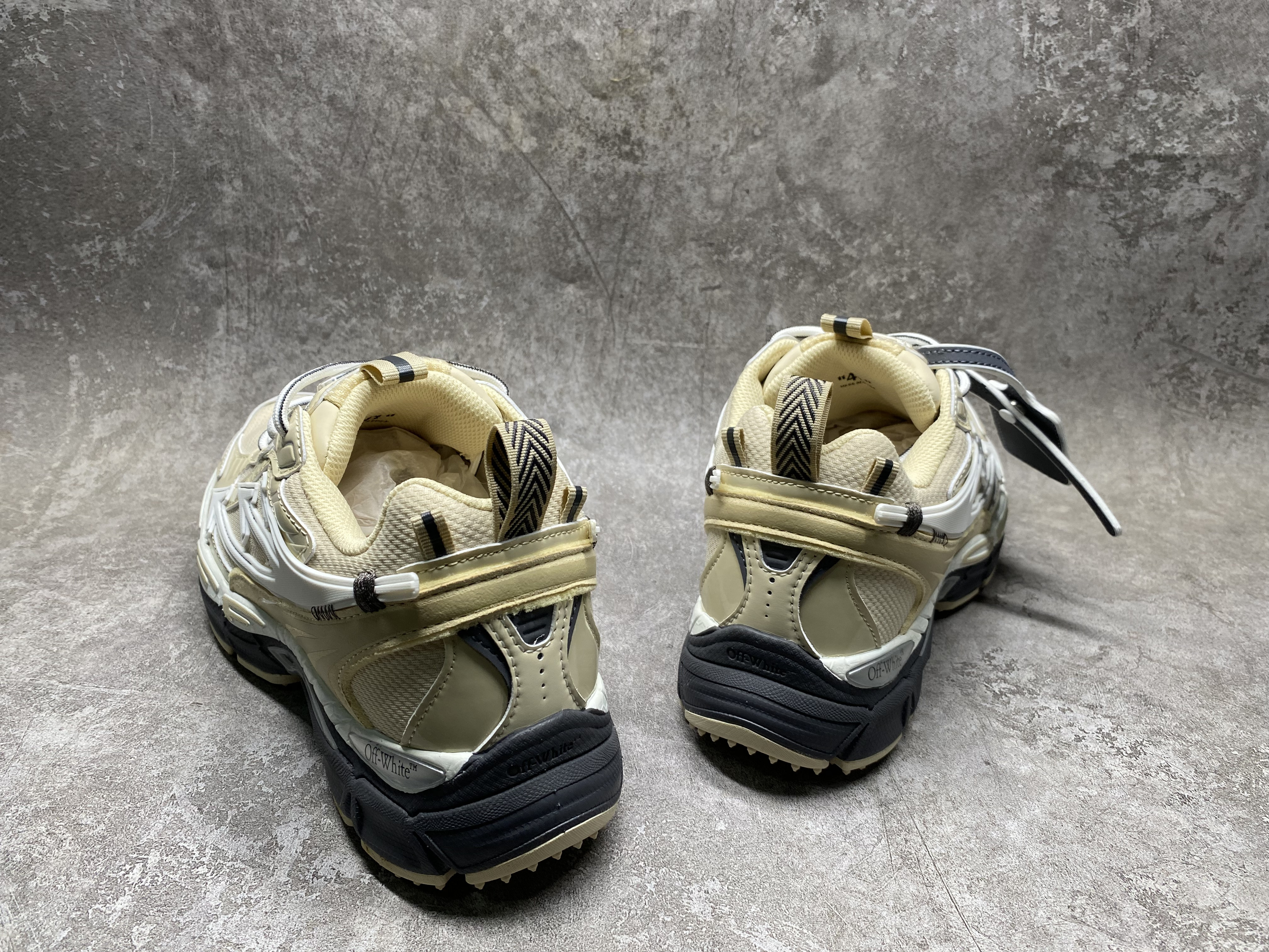 UA Off-White "BE RIGHT BACK"