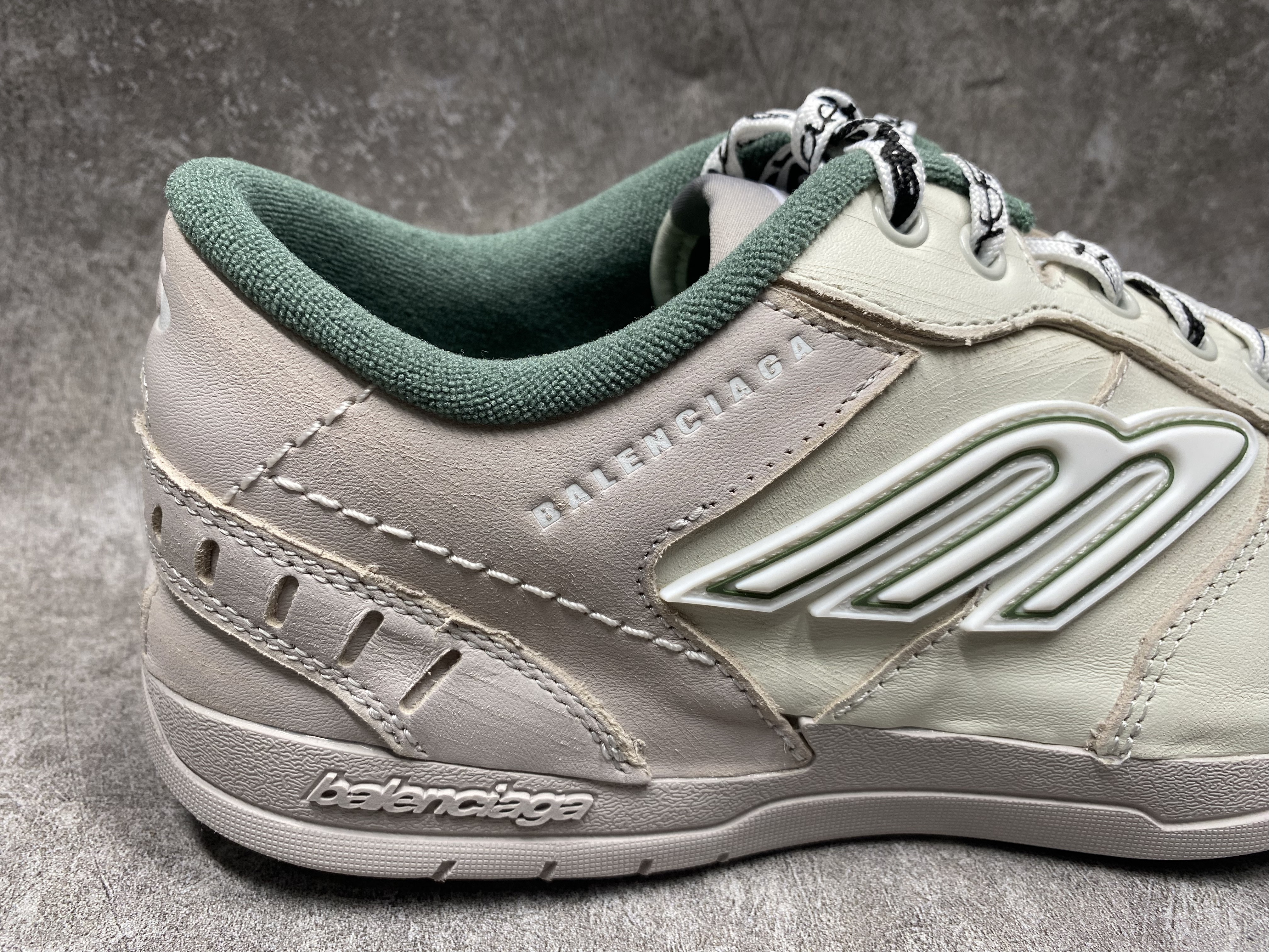 ua Ba*len*cia*ga hamptons worn-out sneaker (run one size large)