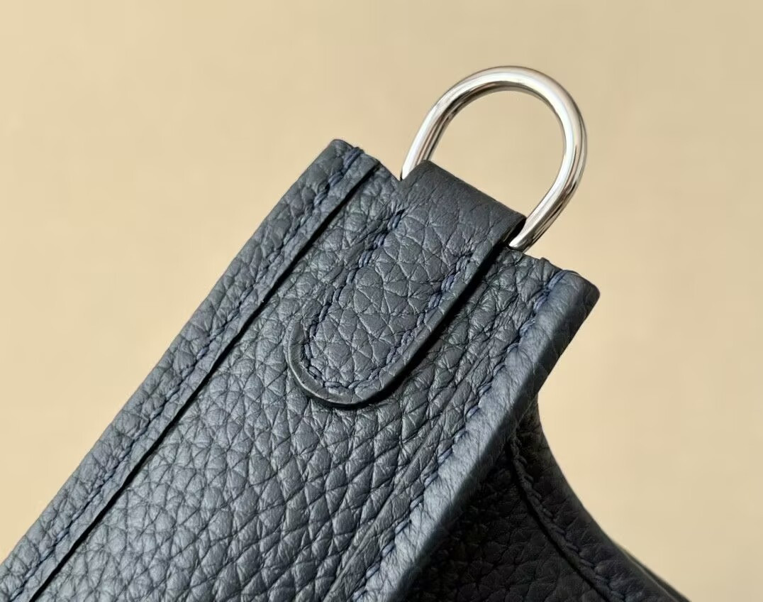 Hermès Evelyne Bag 16CM