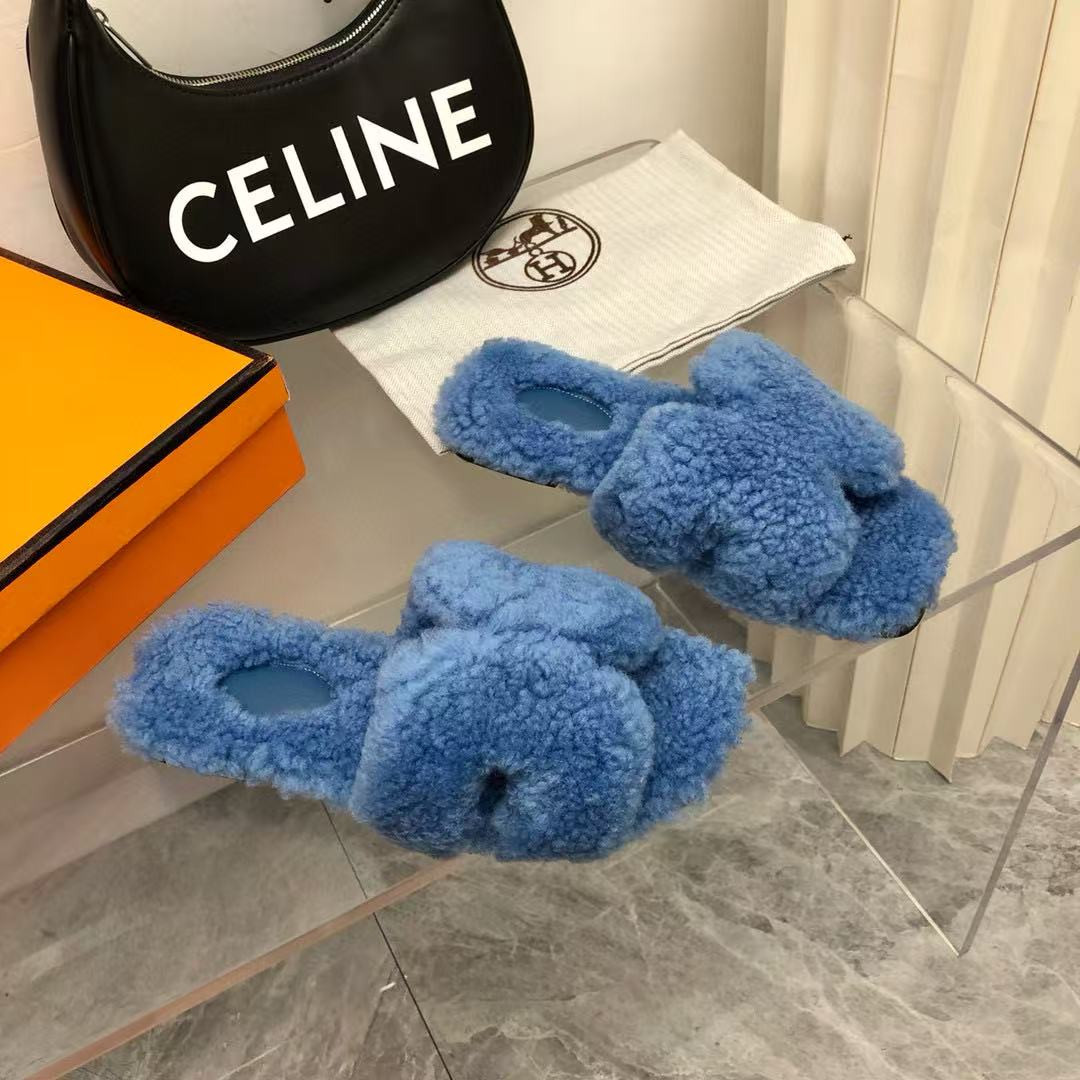 UA Hermès Oran sandal