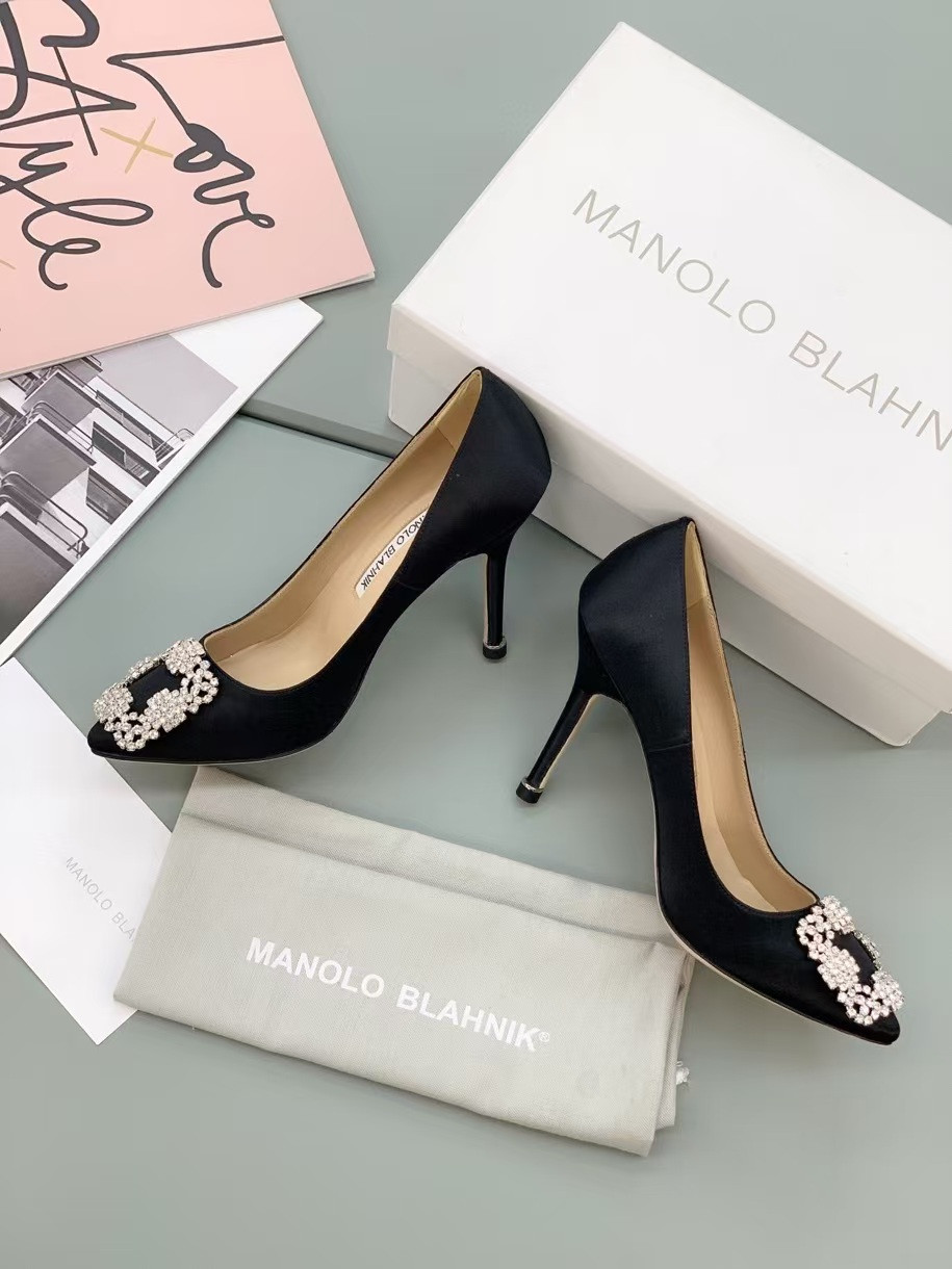 UA Manolo Blahnik HANGISI Black Satin Jewel Buckle Pumps