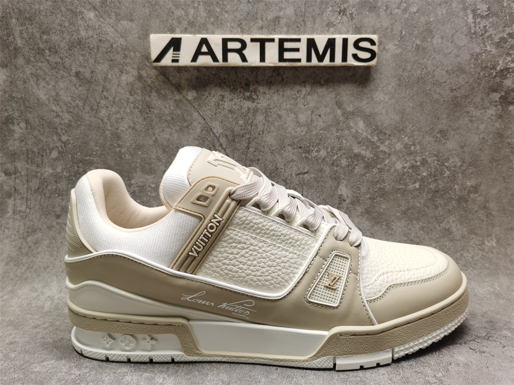 UA LV Trainer Sneaker