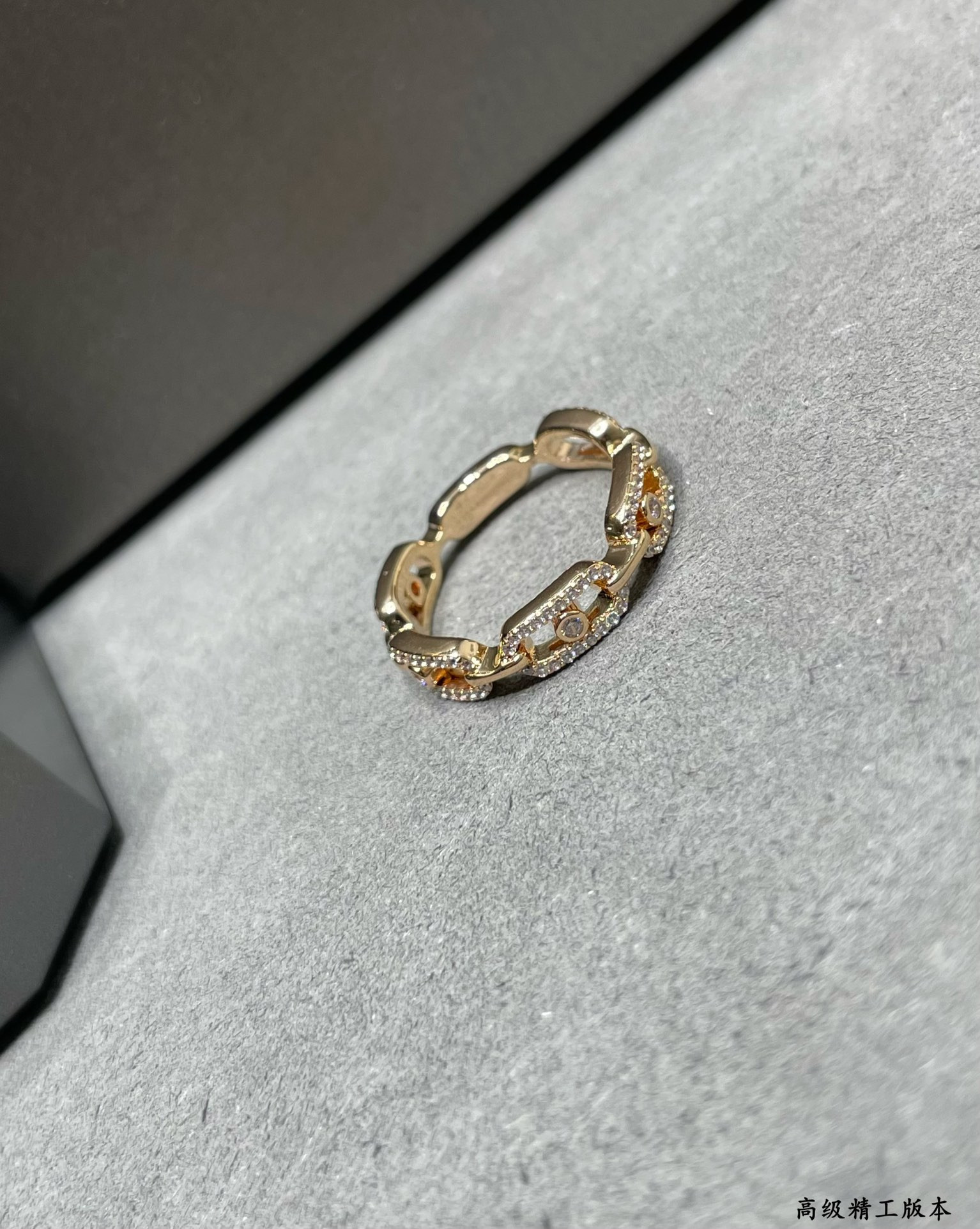 messika row Di*m*nd moving ring