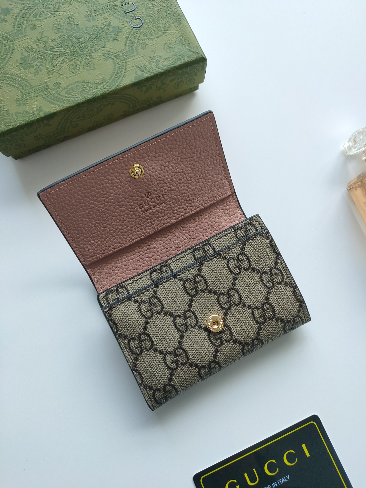 G*u*i gg card case wallet