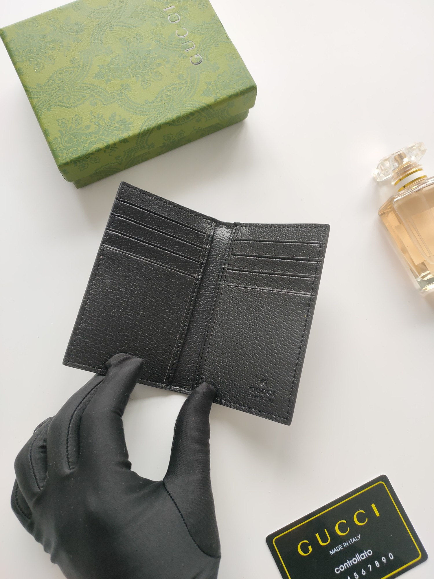 G*u*i gg card case wallet