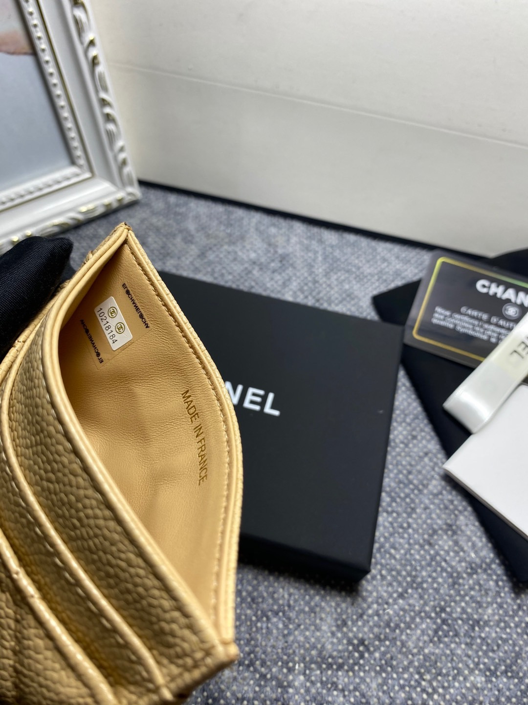 Ch*el card holder 10cm