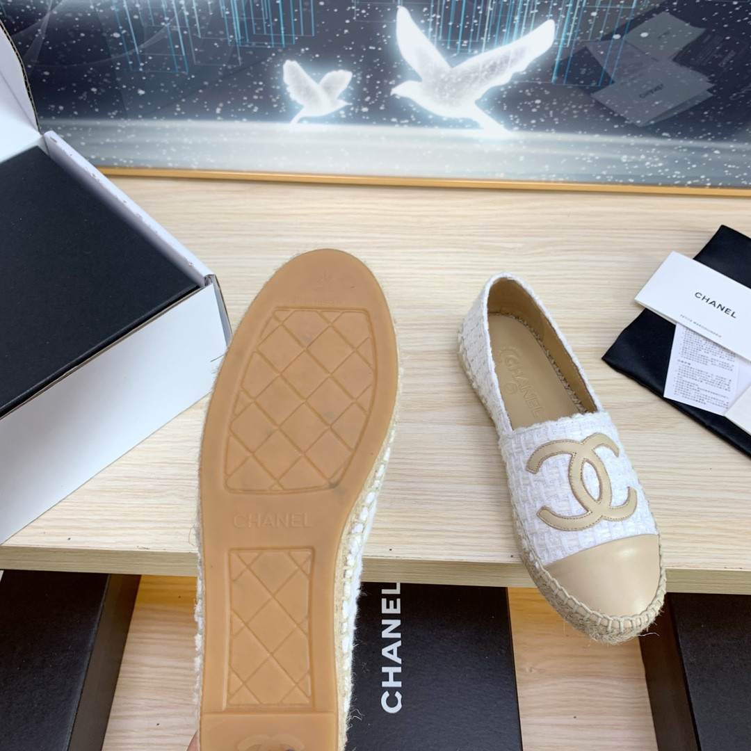 ua Ch*el espadrilles