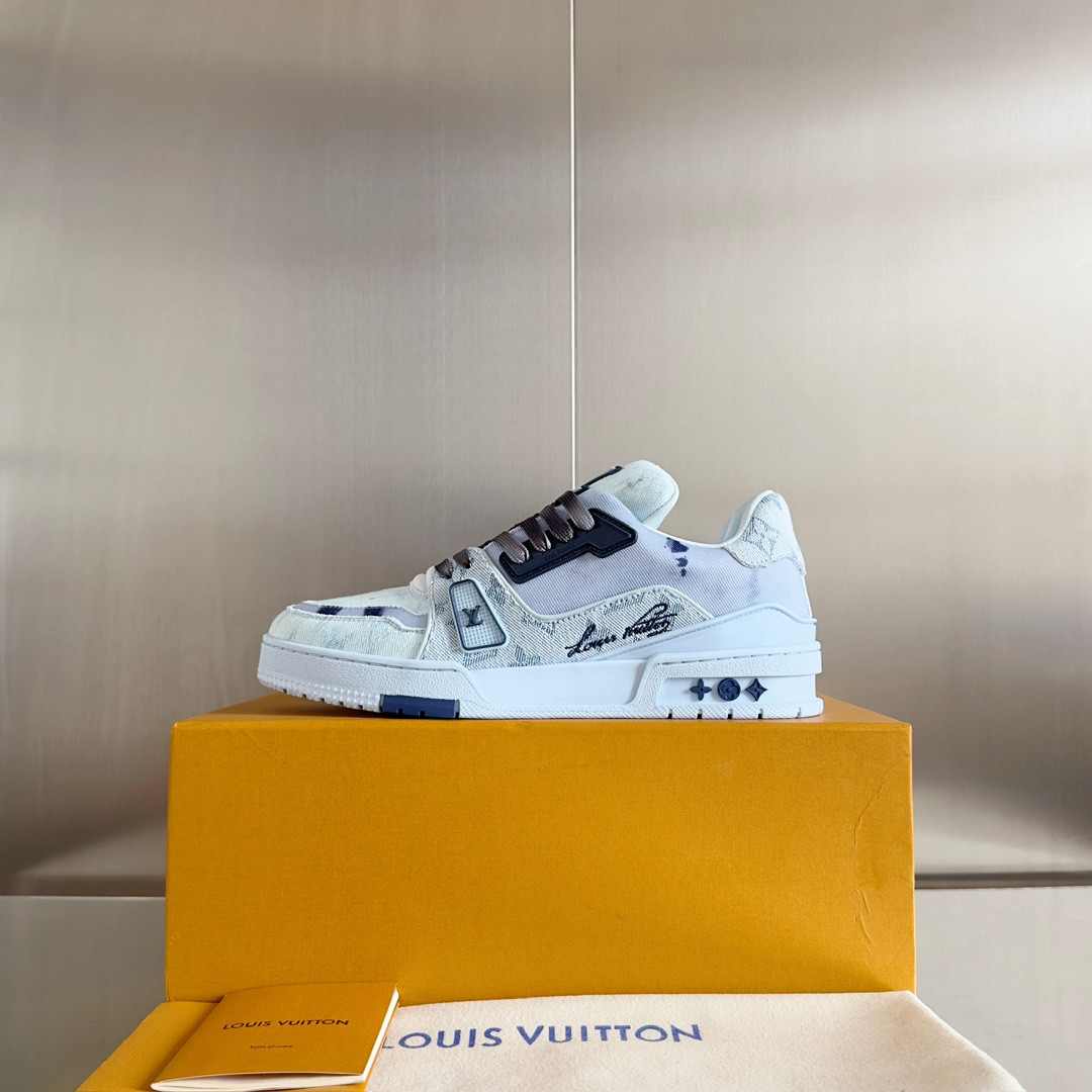 UA LV Trainer Sneaker