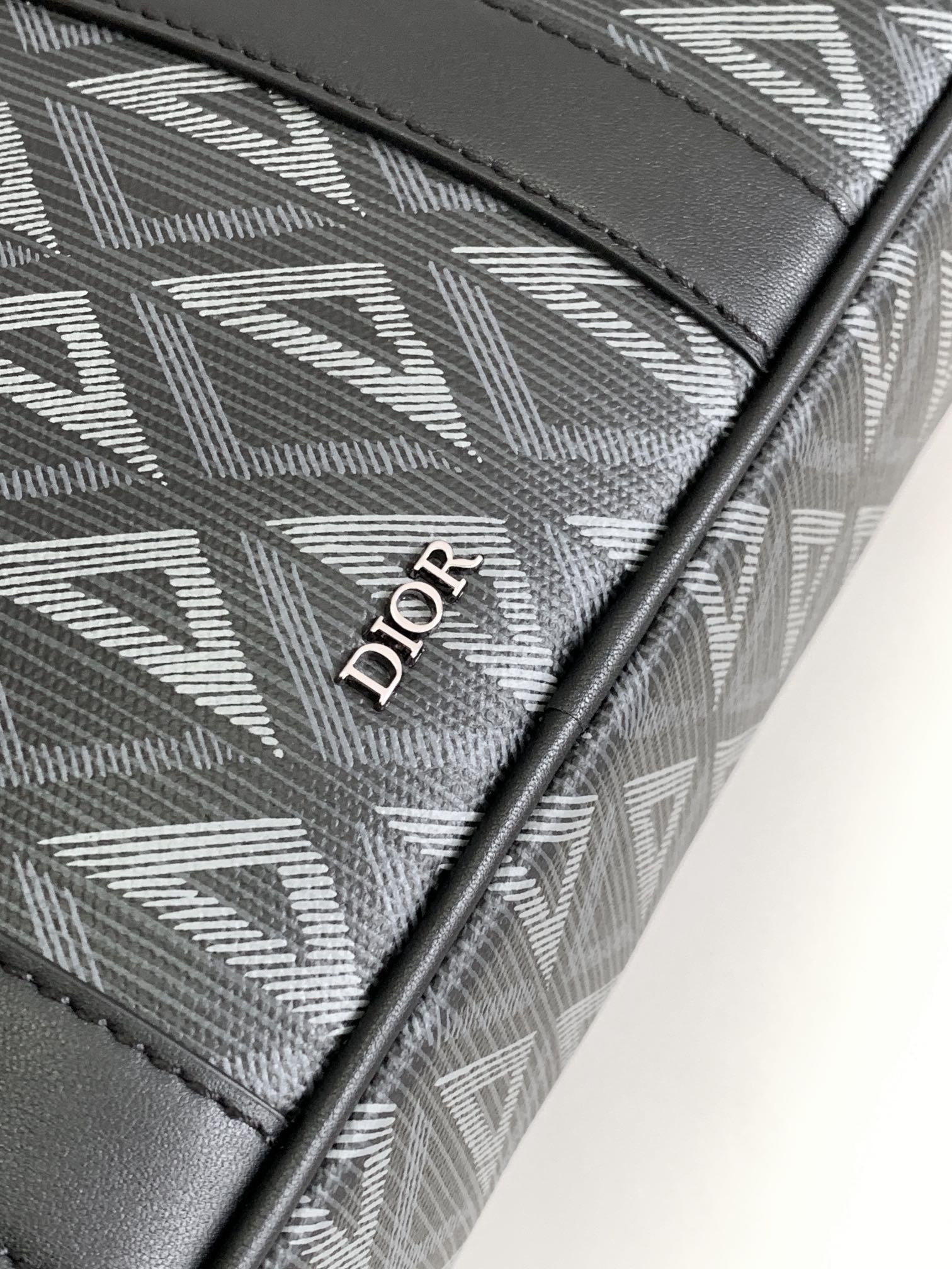 d*or zipped briefcase black cd Di*m*nd canvas and black grained calfskin 37 x 28 x 6 cm