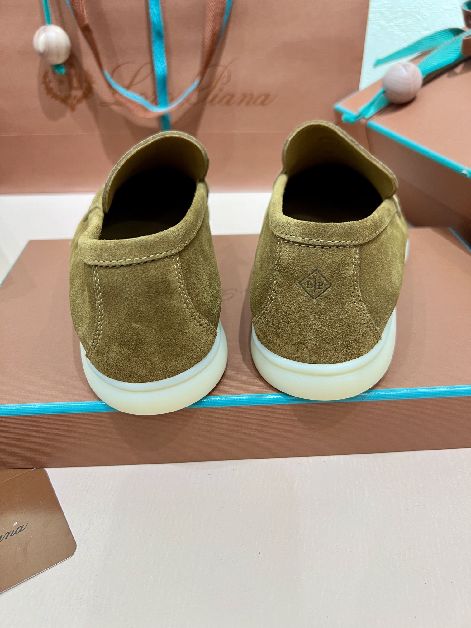 ua L**o p*ana summer walk loafers