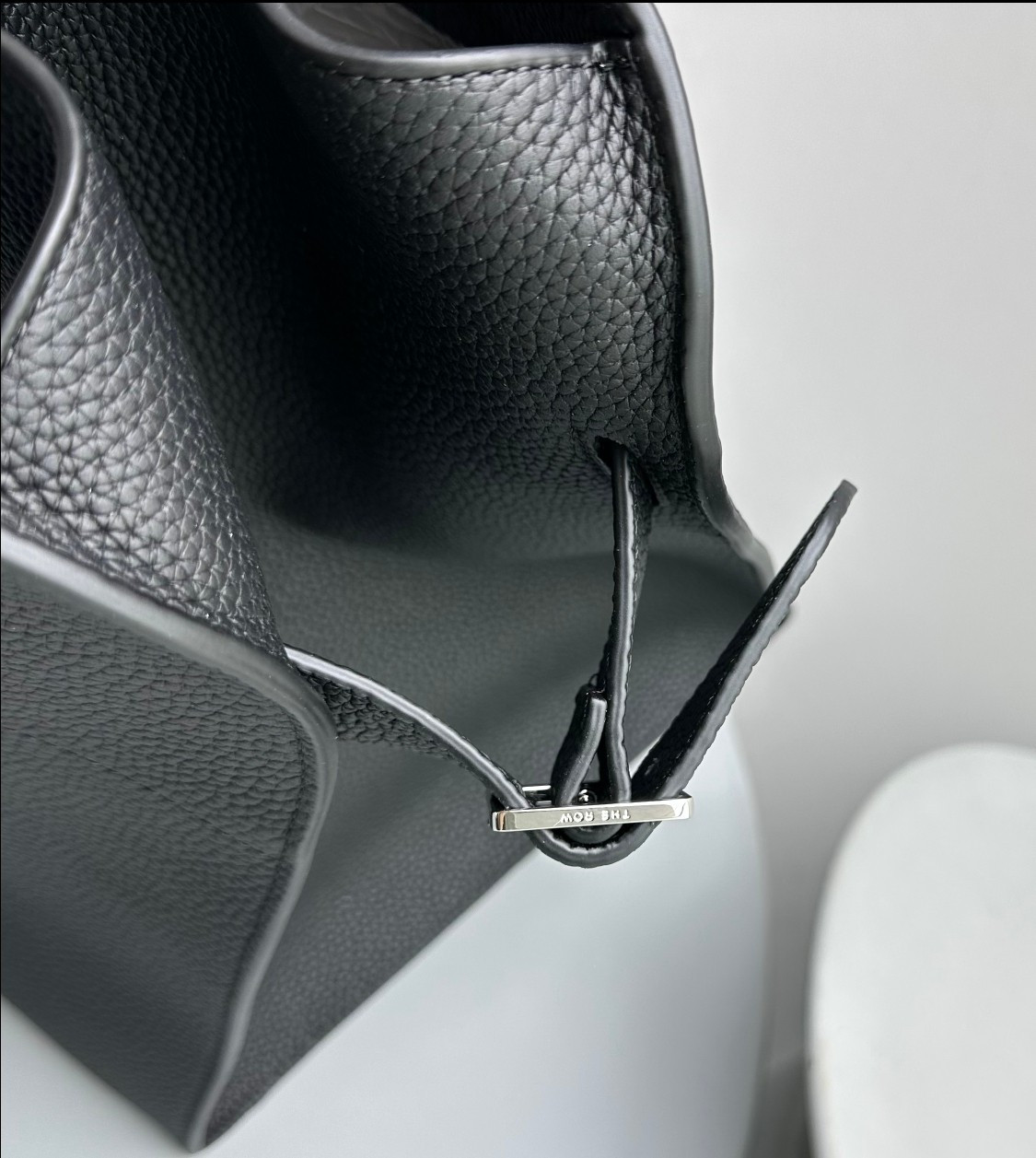 T*e R0w margaux 17 43x24x30cm