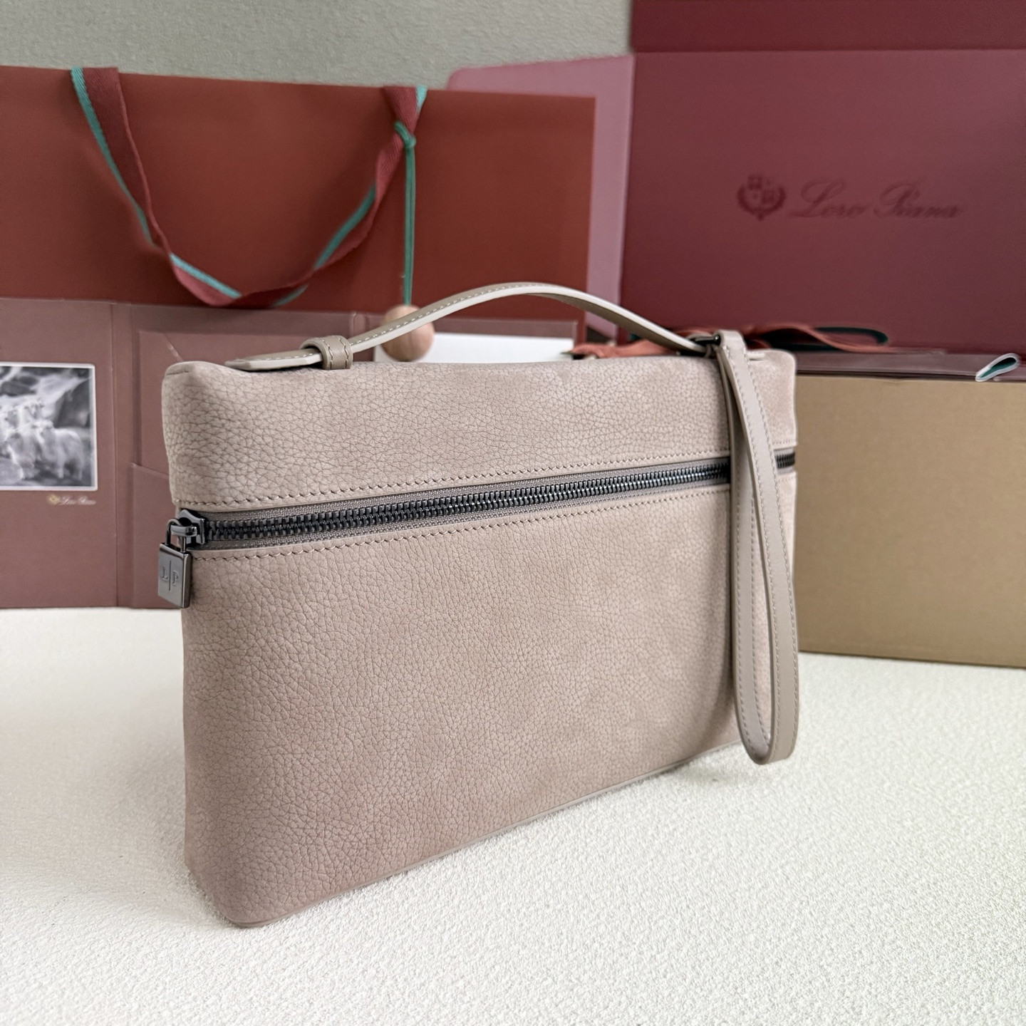 L**o p*ana extra pouch l29 29x18x5cm