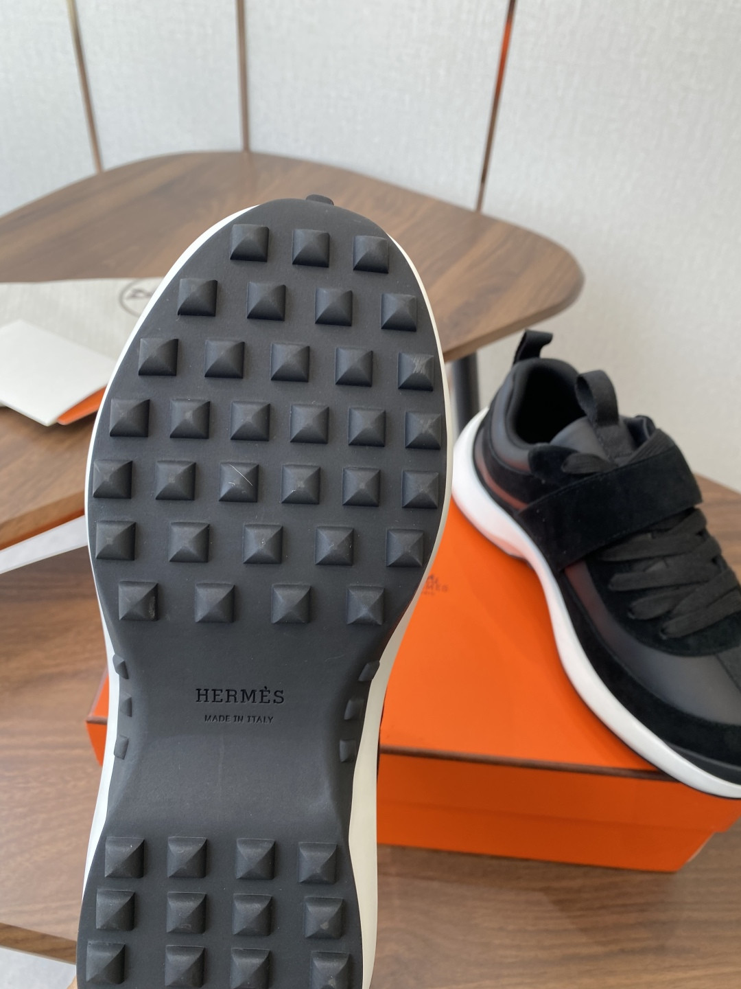 UA Hermès Loop Sneaker