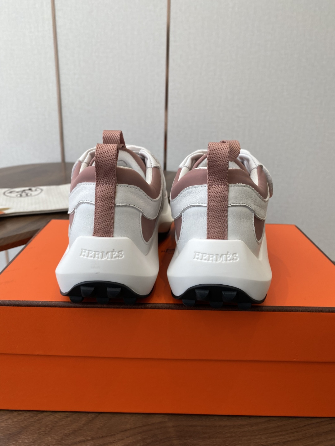 UA Hermès Loop Sneaker