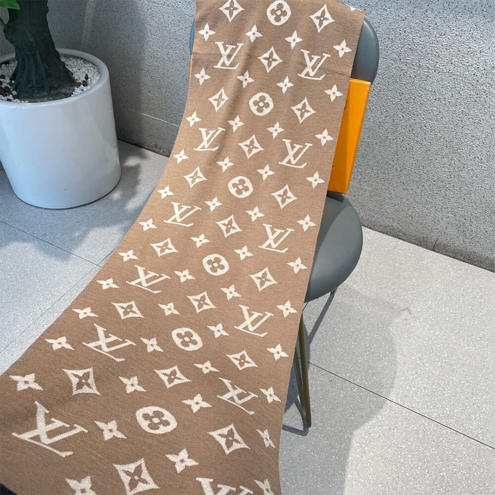 LV Scarf